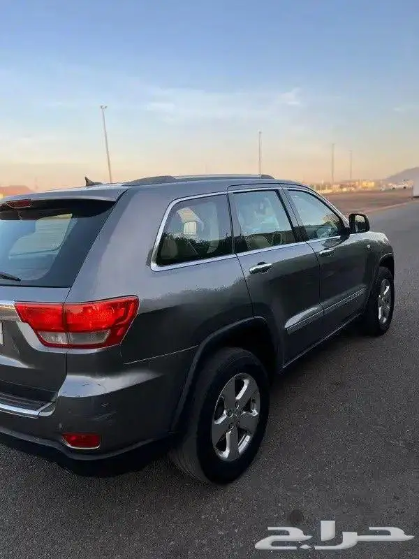 سيارة جراند جيب شيروكي 2013 Jeep Grand Cherokee 0