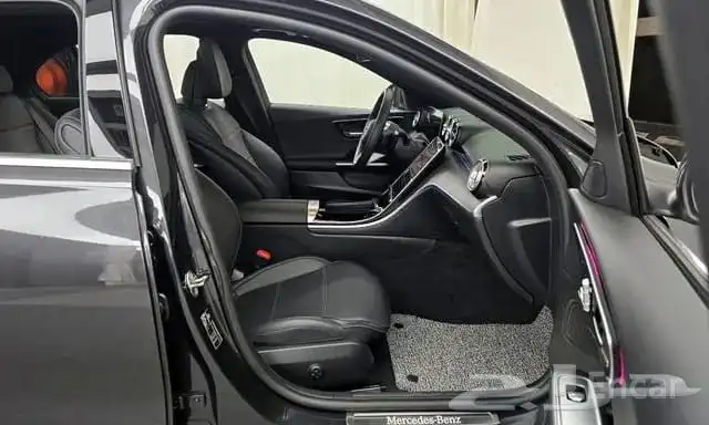 مرسيدس بنز C300 موديل 2023 استيراد كوريا 13
