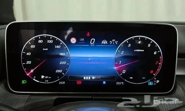 مرسيدس بنز C300 موديل 2023 استيراد كوريا 3