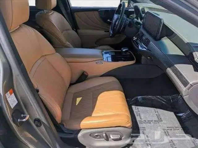 للبيع لكزس LS500 موديل 2023 Lexus LS 500 13