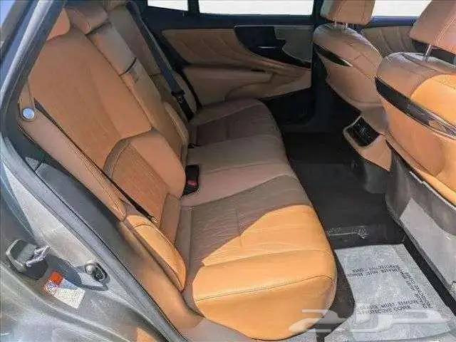 للبيع لكزس LS500 موديل 2023 Lexus LS 500 14