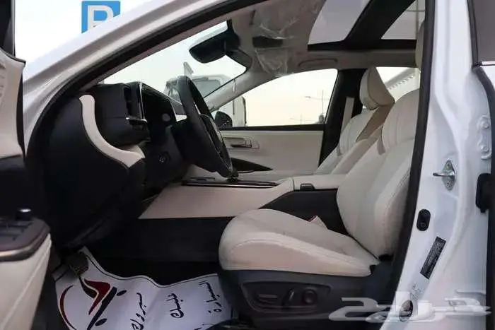 تويوتا كراون بريميوم 2026 10
