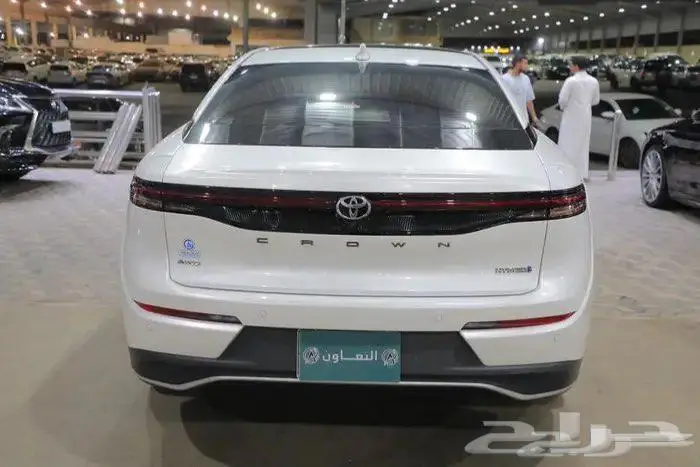 تويوتا كراون فل كامل ماجيستا بانوراما جلد هايبرد موديل 2023 5