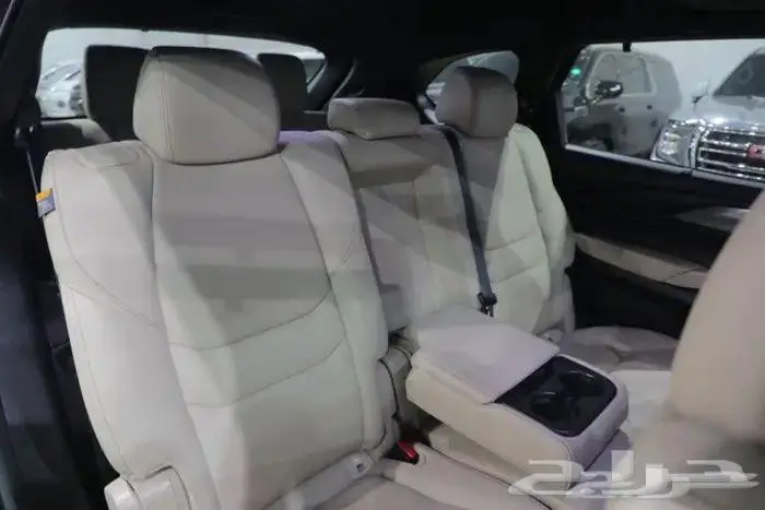 مازدا CX9 فل كامل فتحة سقف جلد اربعة سلندر موديل 2023 9