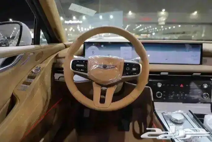 جينيسس G80 فل كامل بانوراما جلد بريستيج موديل 2025 9