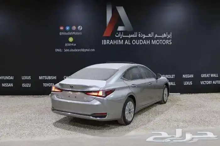 لكزس ES250 AA بنزين 2025 5