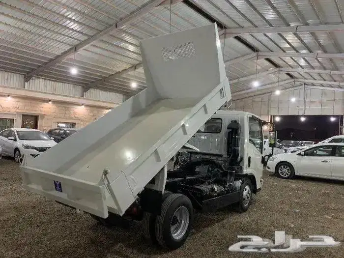 ايسوزو قلاب 3 طن جديد 2025 عرض تقسيط او كاش 1