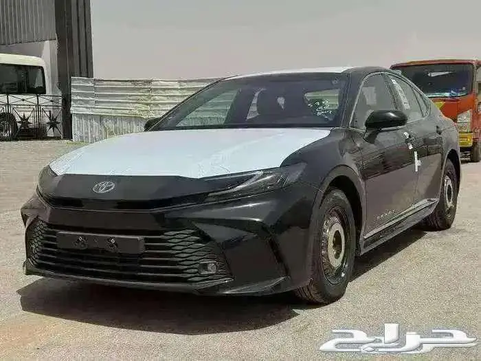كامري E استاندر 2025 طيس وارد الساير 1