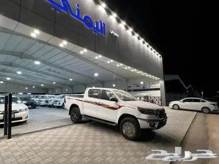 هايلكس بنزين دبل توماتيك فل كامل بصمه بريمي 2025 1