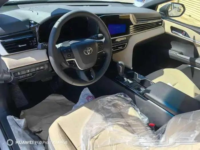 تويوتا كامري LEبنزين اصفار سعودي 2025 3