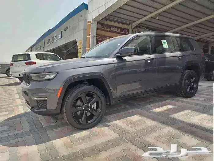 جيب قراند شروكي 2023 محرك 3.6 التيتيود ضمان الوكيل 1