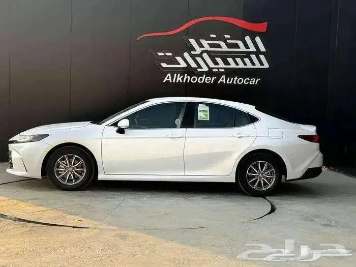 تويوتا كامري 2025 استاندر 14