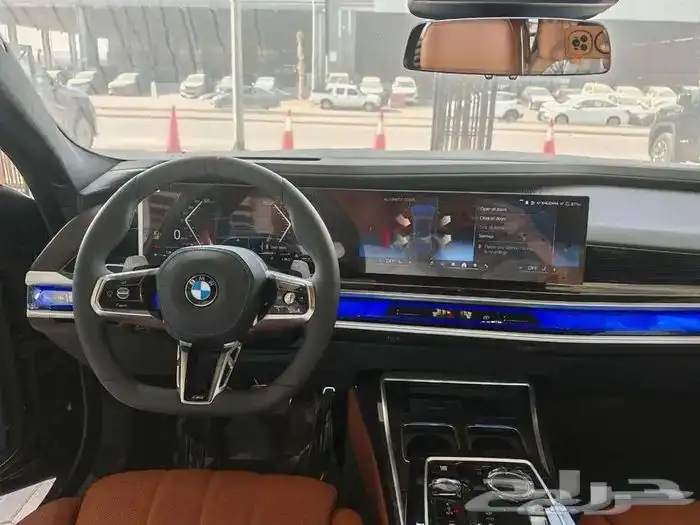بي ام دبليو 735i موديل 2026 اسود رمادي خليجي 18