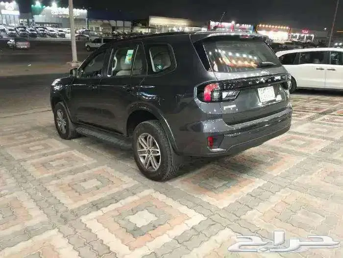 فورد ايفرست XLS ديزل 2024 ممشى 5000 كم فقط 7