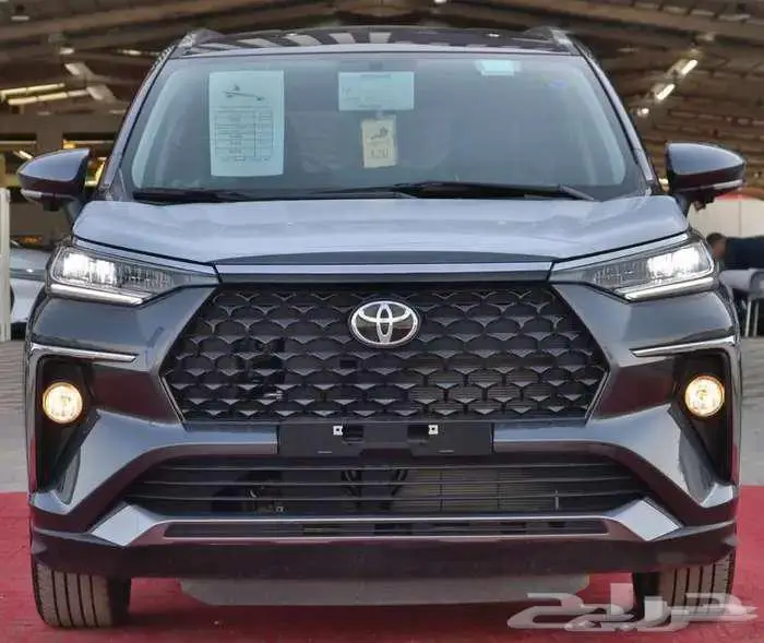 تويوتا فيلوز 2025 GLX 3