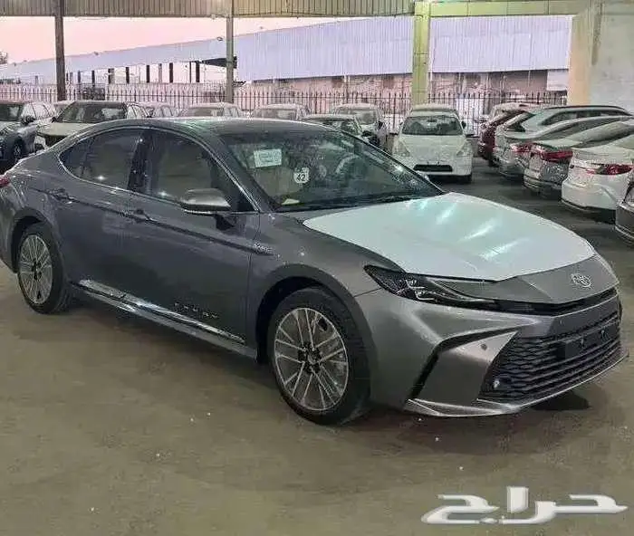 تويوتا كامري هايبرد2025 6