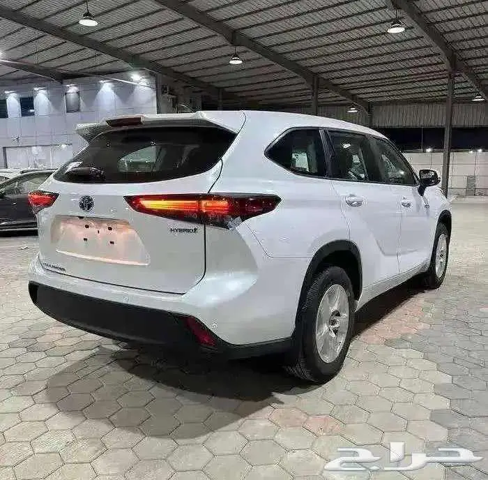 تويوتا هايلاندر LE استاندر دبل 2025 2
