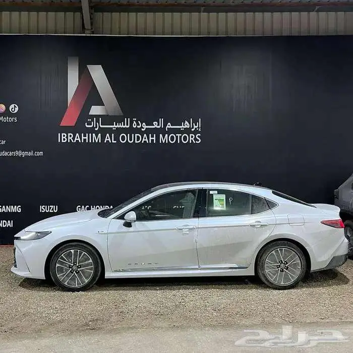 تويوتا كامري هايبرد2025 11
