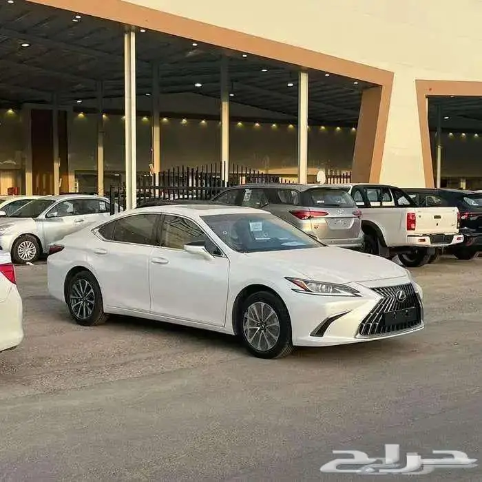 لكزس ES250 AA بنزين 2025 3