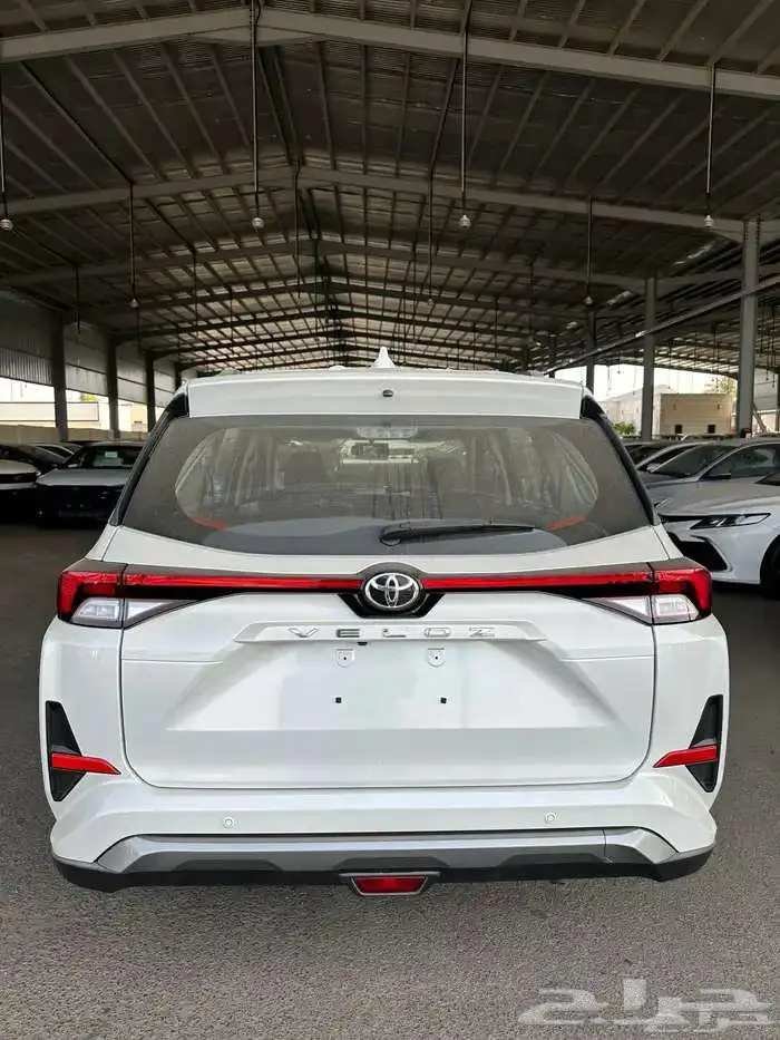 تويوتا فيلوز GLX 2025 2