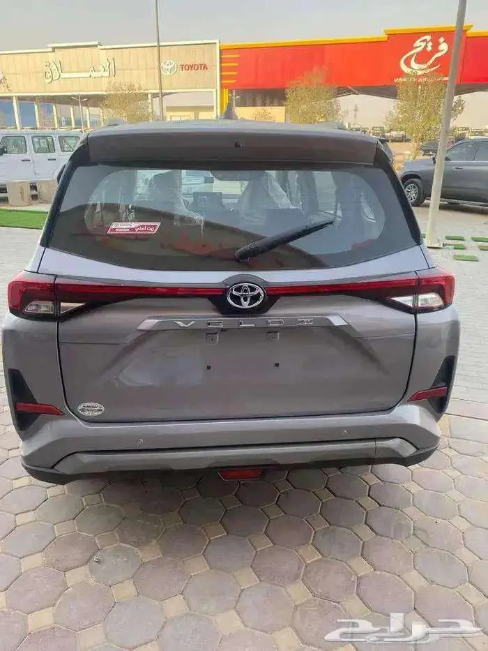 تويوتا فيلوز GLX 2025 3