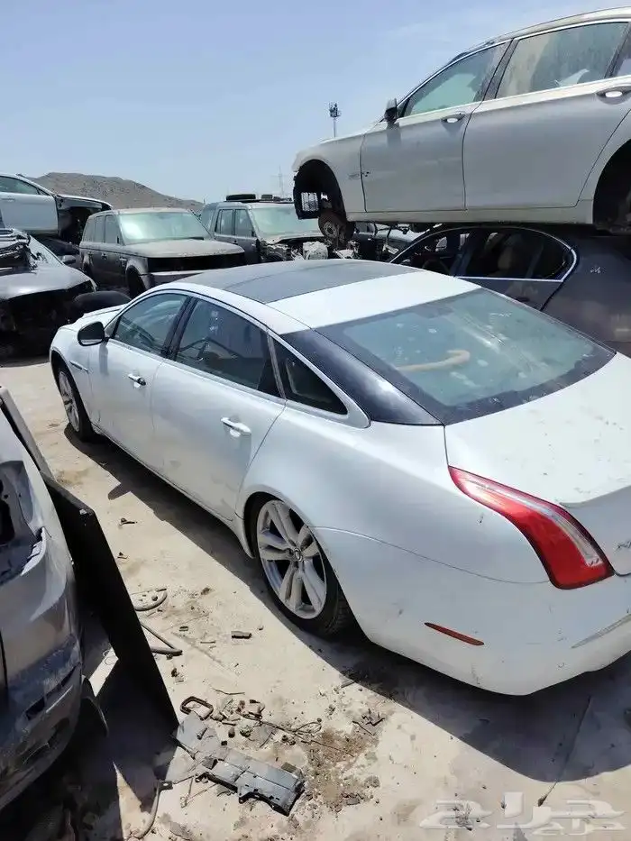 تشليح جاكوار XJ قطع غيار جاكور xj نظيفة علي الضمان 1