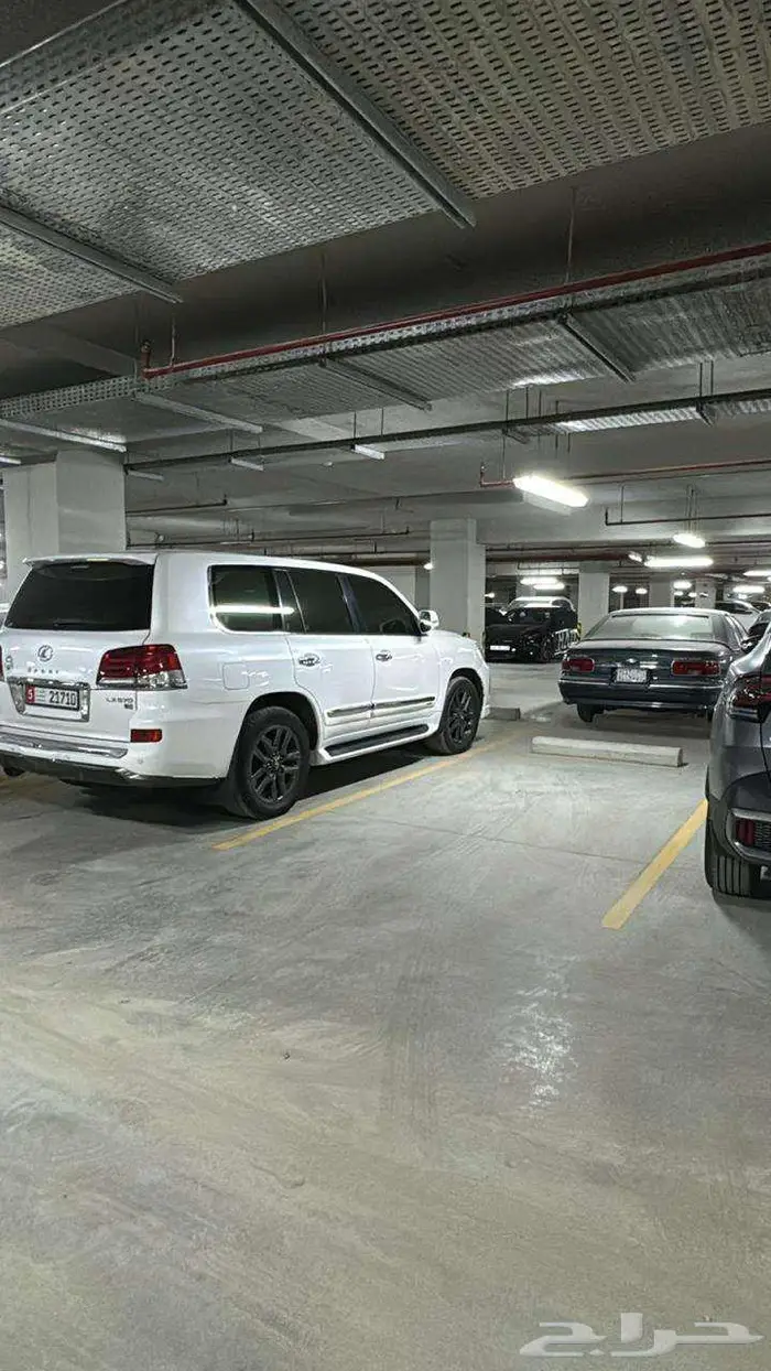 مكاتب للايجار داخل حاضنة اعمال 8