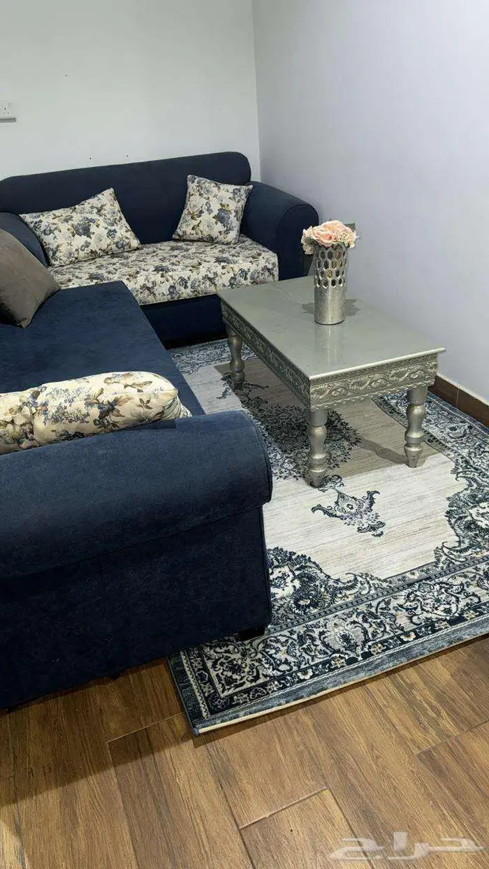 اثاث شبه جديدة للبيع 0