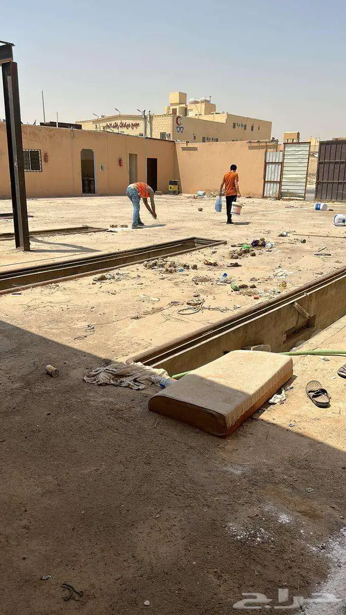 أرض تجارية للإيجار في موقع مميز جدا وعلى شارعين 3