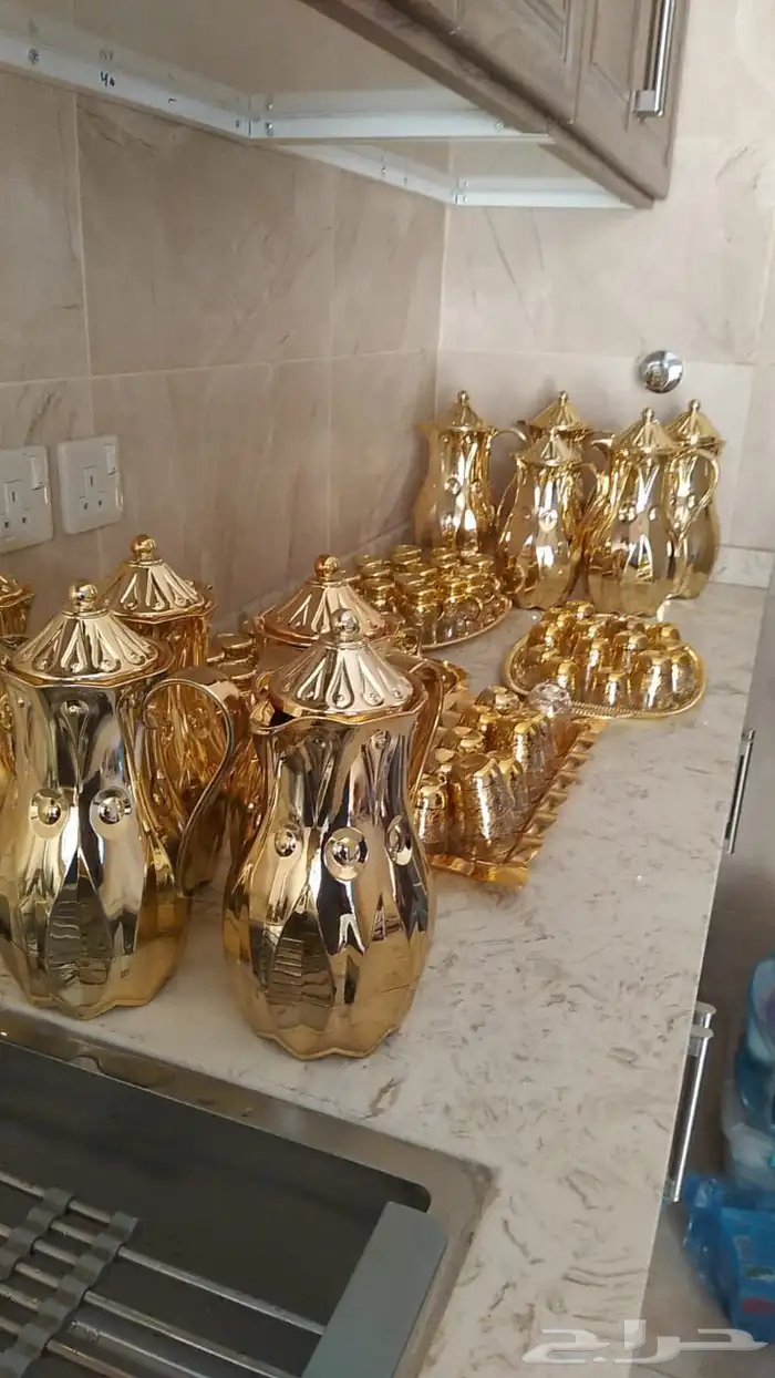 قهوجين راجال ونساء ويوجد ايضا كل ما يلزم الحفلات والمناسبات 3