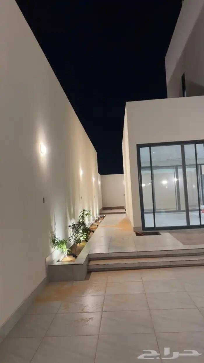للبيع فيلا جديدة في حي القاع البارد   شرق بريدة 2