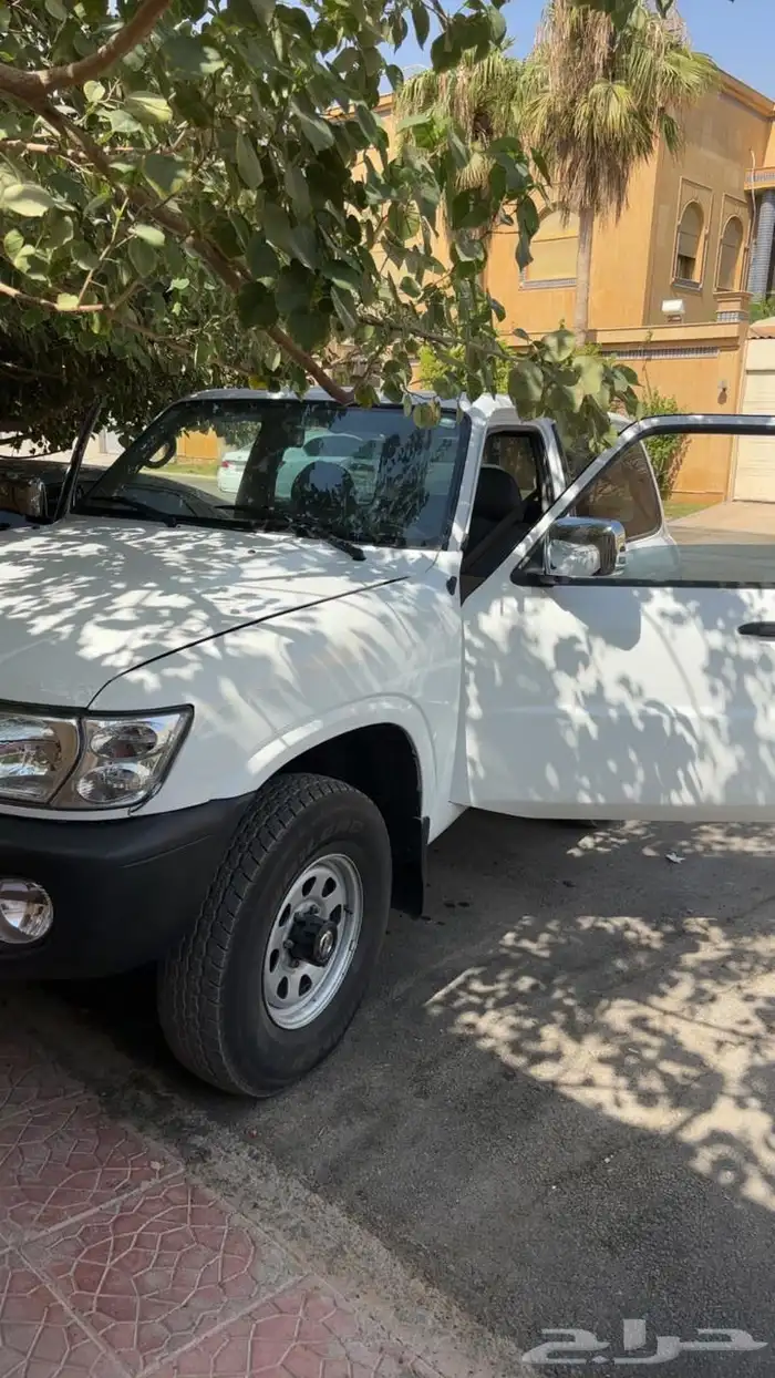 نيسان 3
