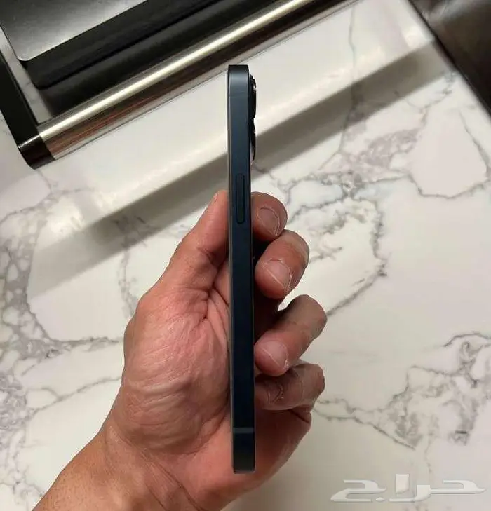 iPhone 13 أزرق غامق جديد مع فاتورة الشراء الأصلية 3
