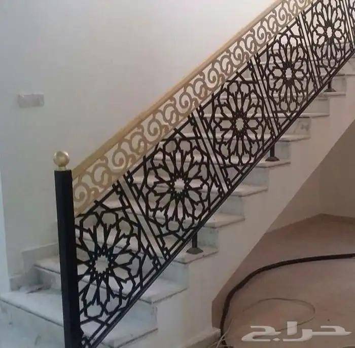 ورشة كيان الخليج للحداده المنيوم معلم محمد اجمل باكستاني 9