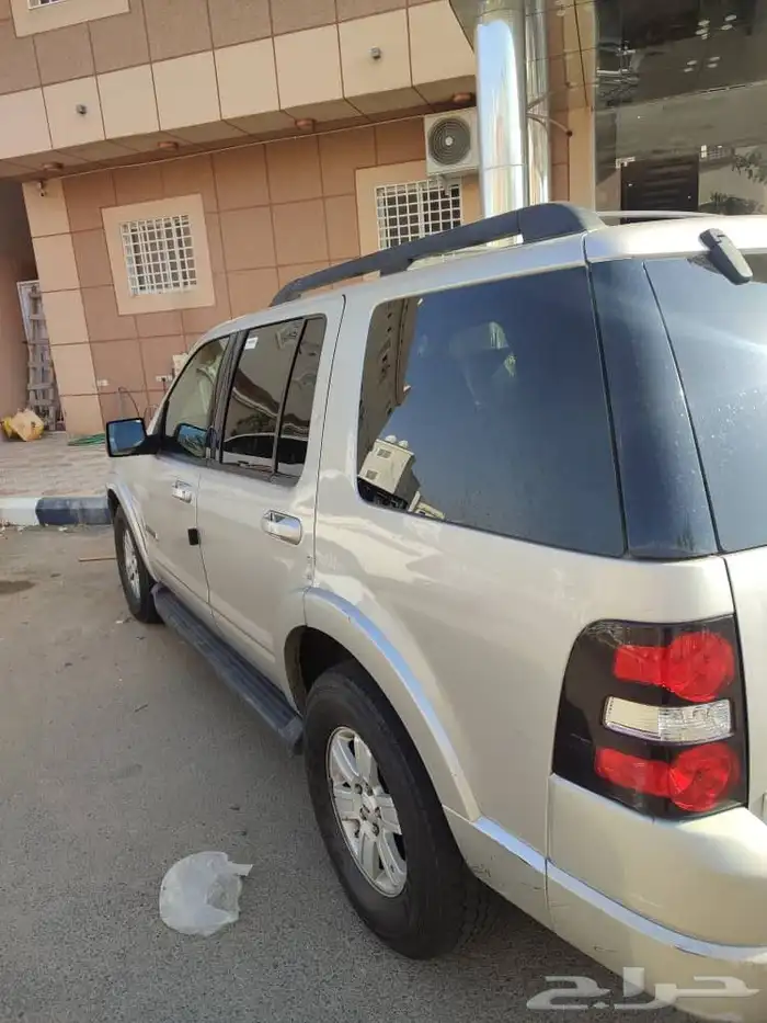 فورد اكسبلورر   محركات وقير ومكيف بحاله ممتازه  ممشى 340 2