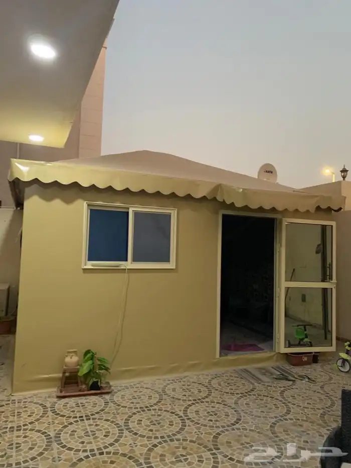 خيمه ساده قماش جديد مرتب مافي اي عيب مع فرشه 4في اربعه ونص 0