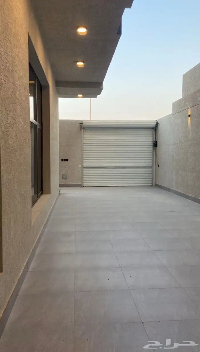 اللايجار فله دبلكس جديده في الفرسان حي الشرق 4