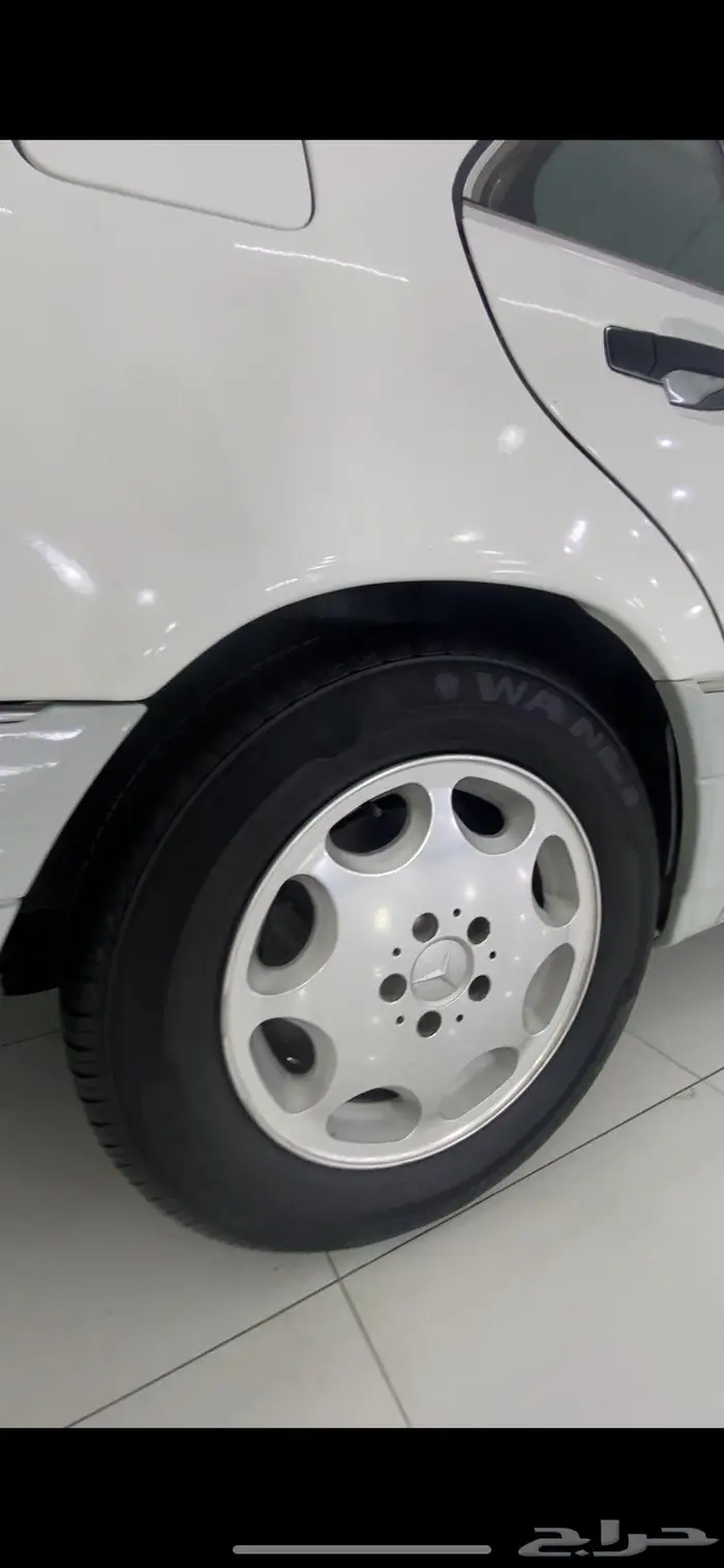 Mercedes-Benz like new and very clean 4MATIC 2