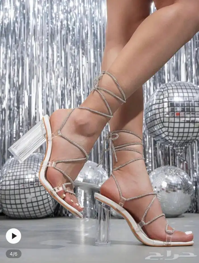 حذاء كعب زجاجي مزين بحزام أحجار الكريستال . ب 55 2