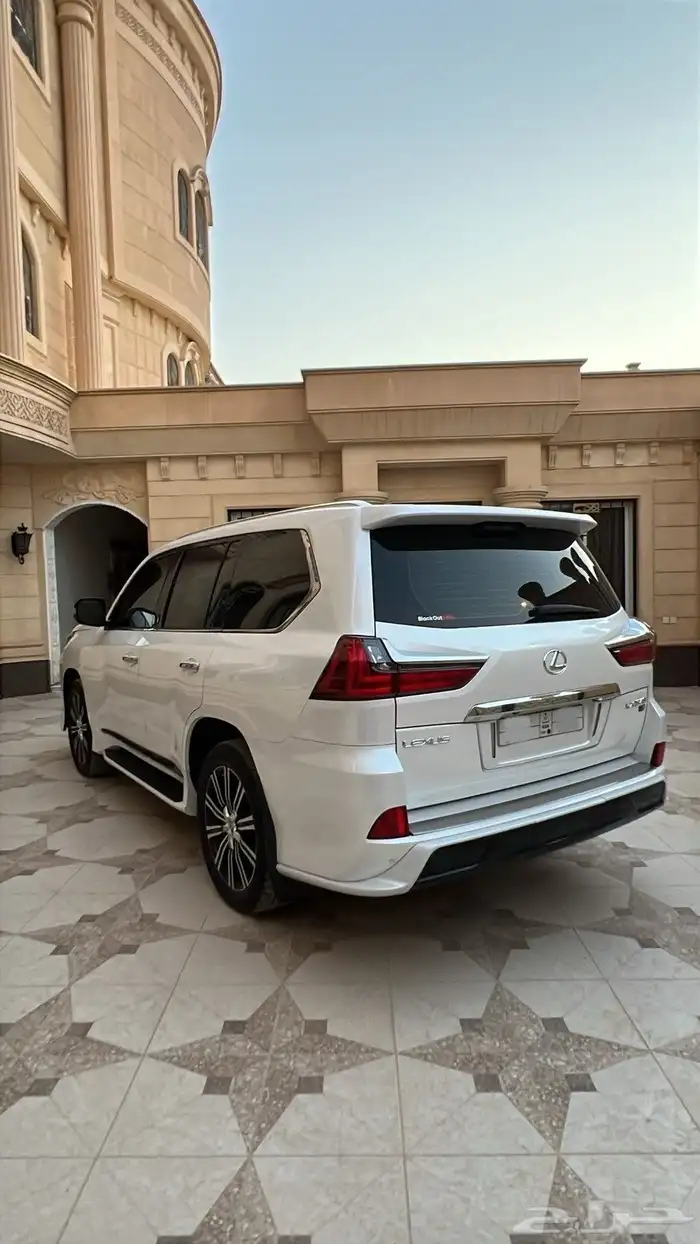 لكزس 570 S موديل 2019 18