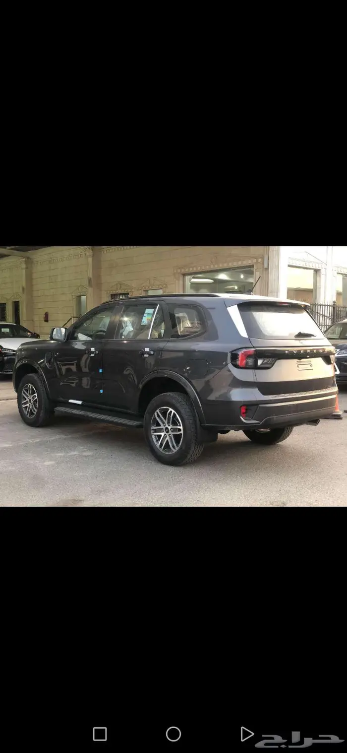 فورد ايفرست XLS بنزين 2025 الناغي فضي _ رمادي 8
