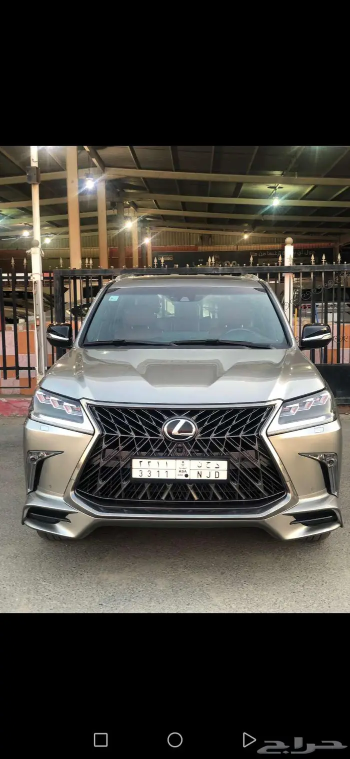 لكزس LX 570 SS سعودي 2017 تيتانيوم داخل أحمر ب 250 ألف 4
