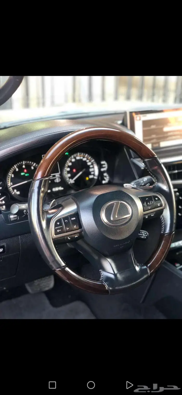 لكزس LX 570 SS سعودي 2017 تيتانيوم داخل أحمر ب 250 ألف 9
