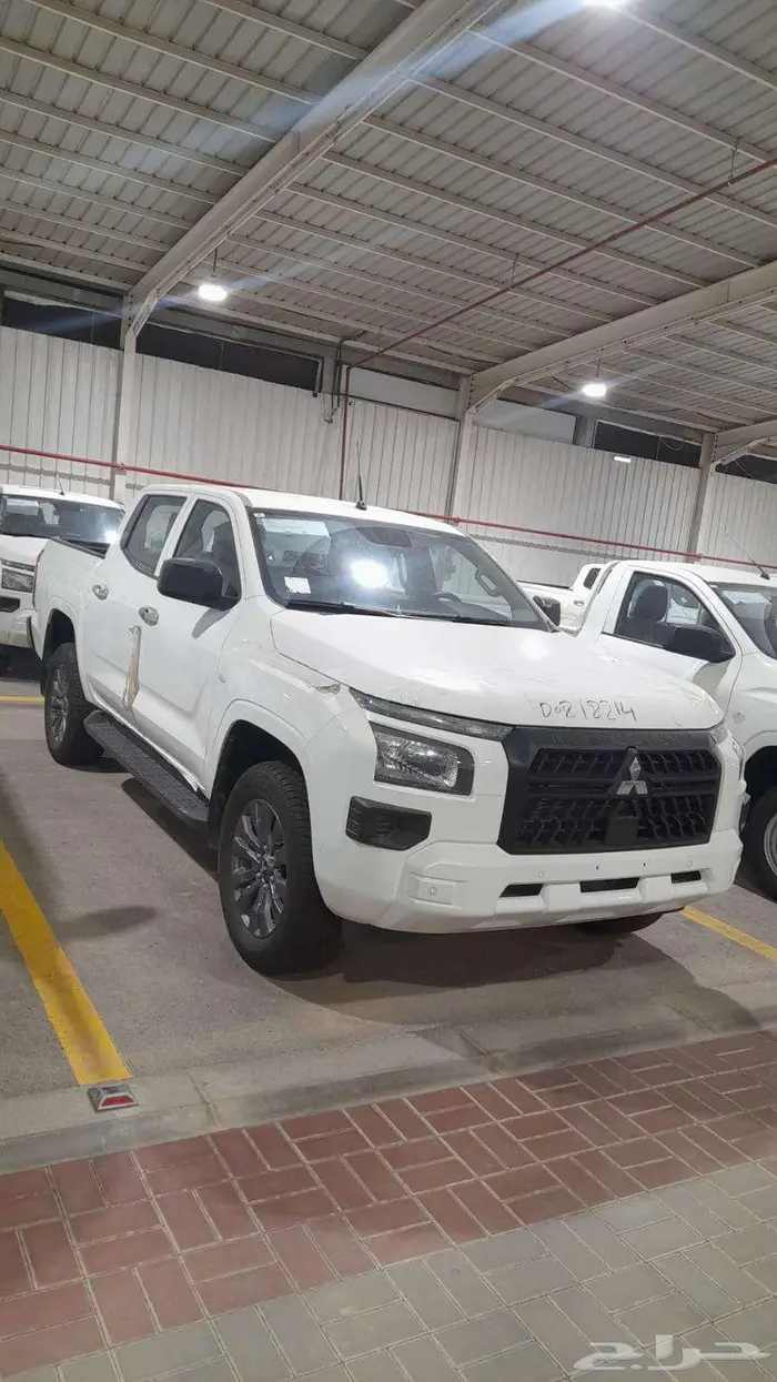 عرض خاص ميتسوبيشي L200 غمارتين دبل نص فل بنوك وشركات 4