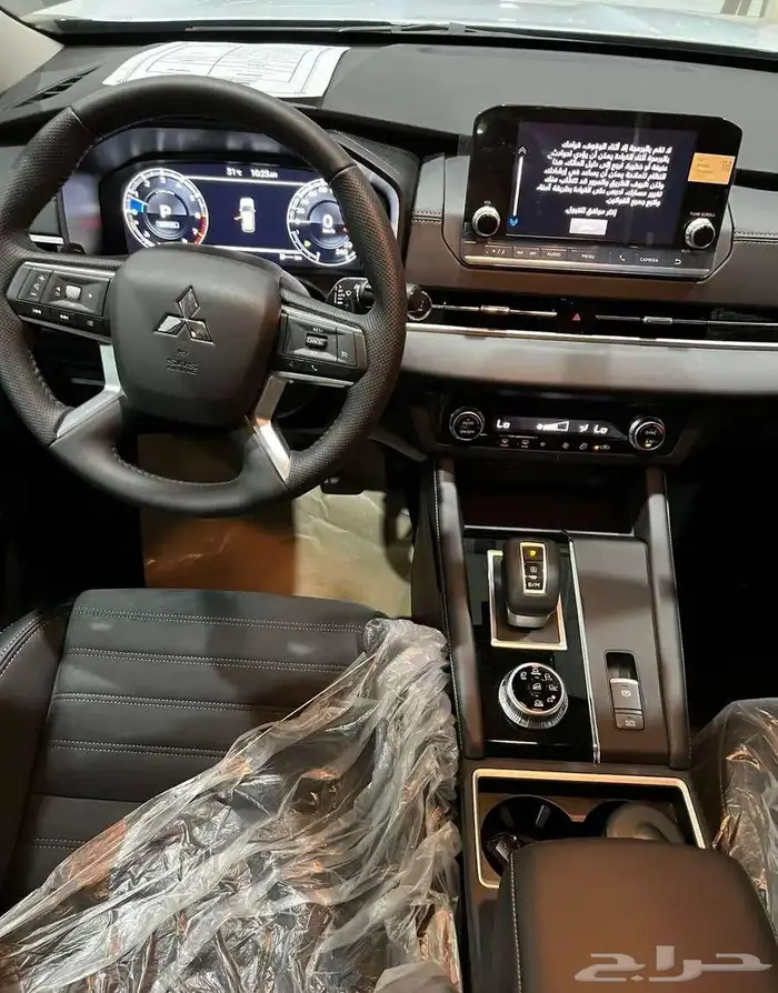 ميتسوبيشي اوتلاندر نص فل 2025 اصفار 5