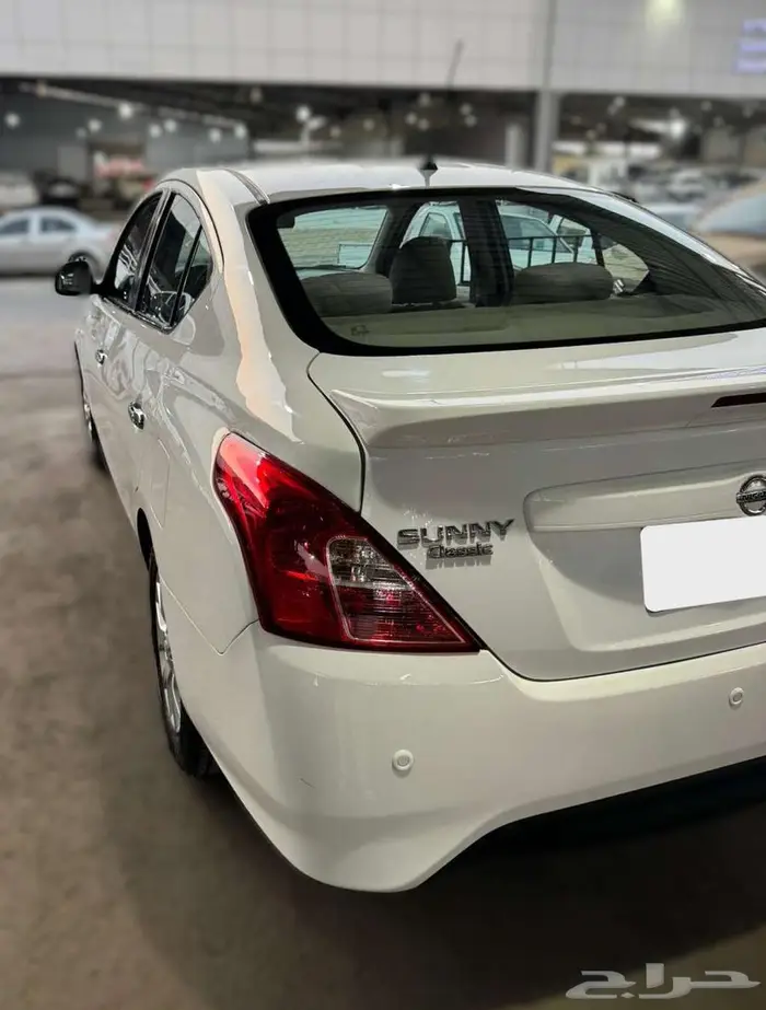 نيسان صني 2023 ابيض 4