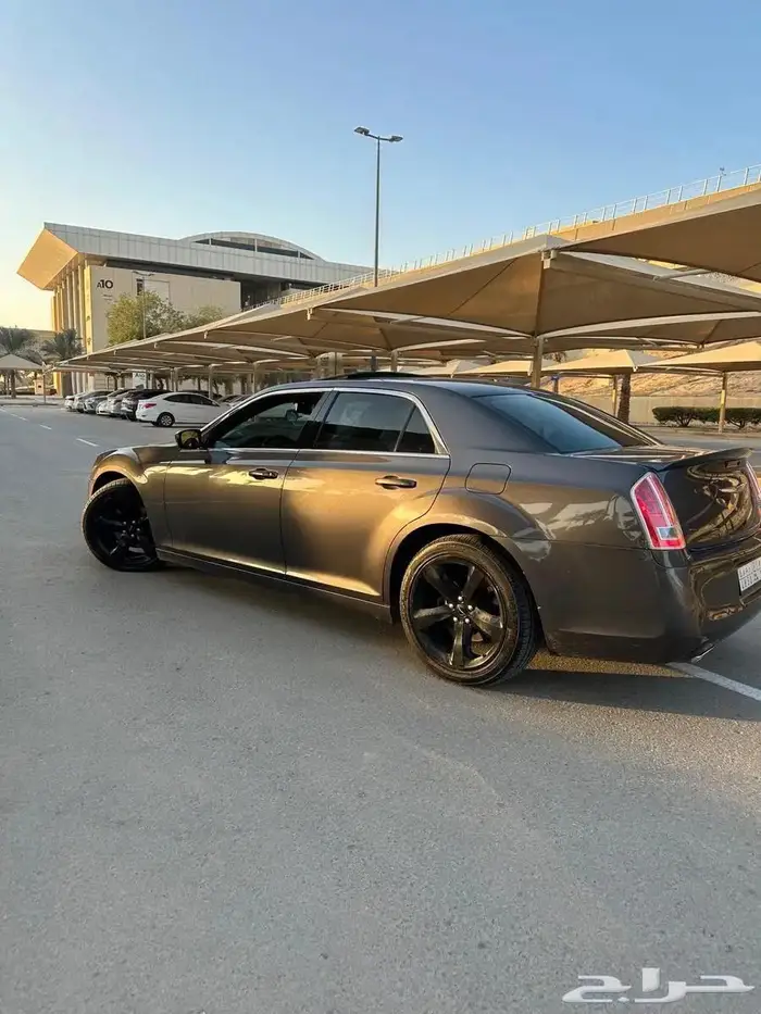 كرايسلر v8 s300 0