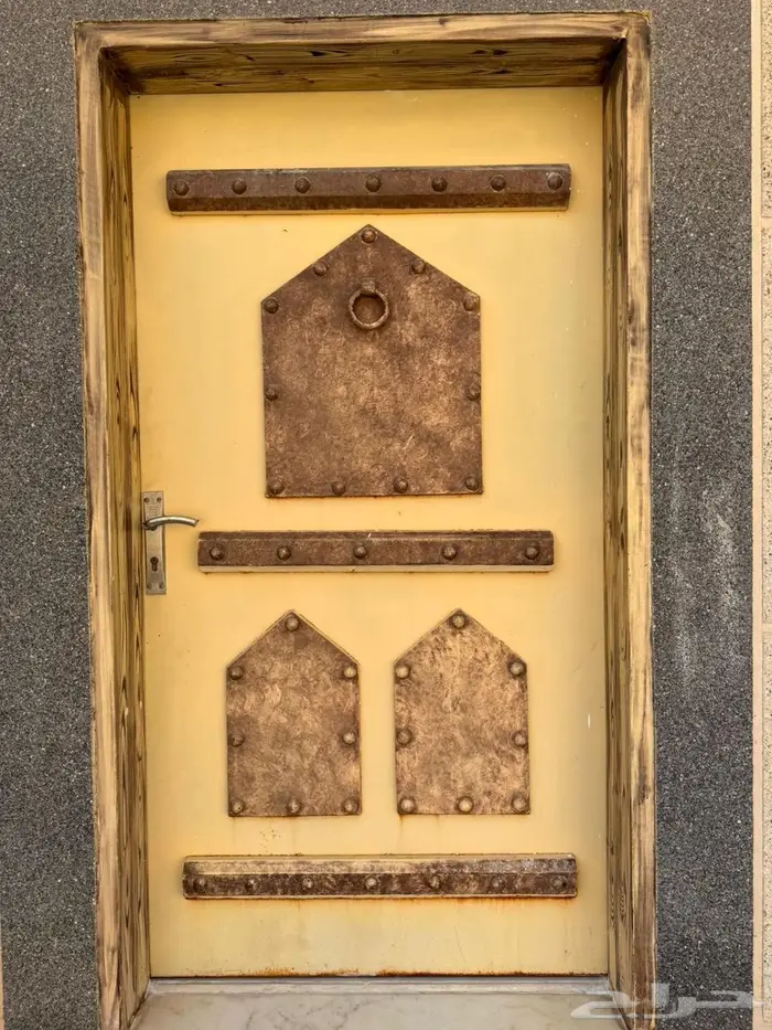باب حديد و نوافذ الامنيوم 0