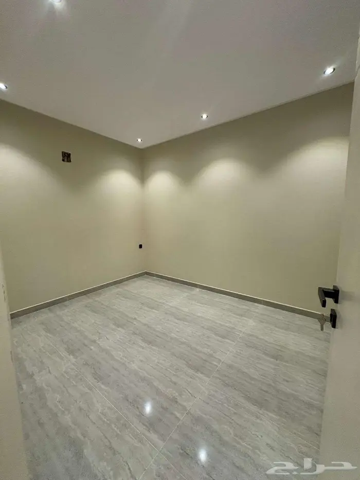 فيلا دبلكس للبيع العريجاء 37