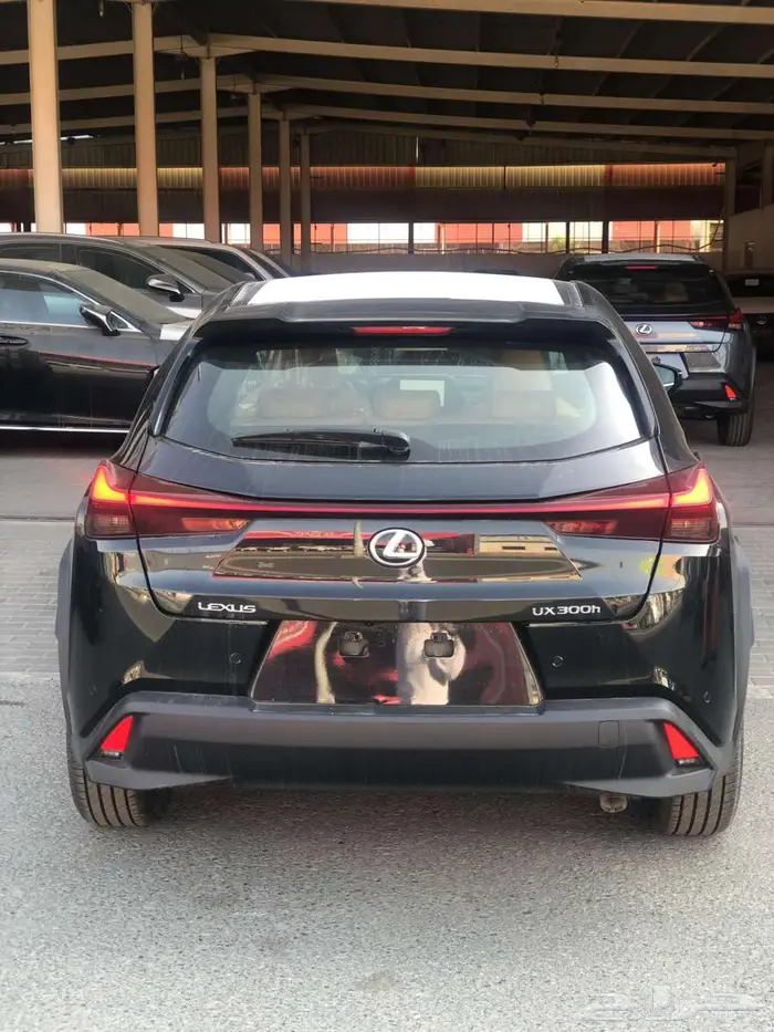 لكزس UX 300 AH 2024 هايبرد سعودي أرباح صفر 5